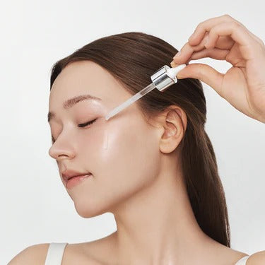 Vitamin-rich Essenciel Bright Forte Serum – luminous skin treatment